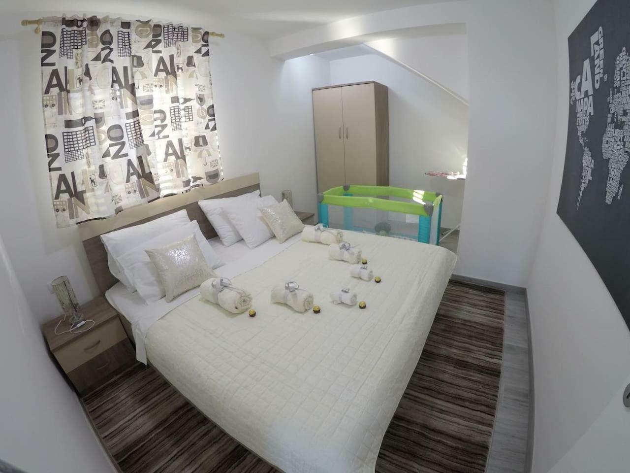 The Globetrotter'S Residence Kastel Novi Luaran gambar