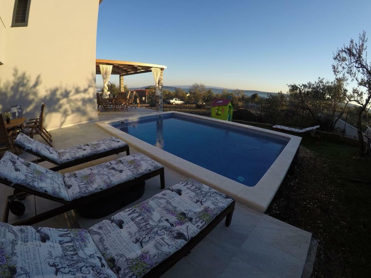 The Globetrotter'S Residence Kastel Novi Luaran gambar