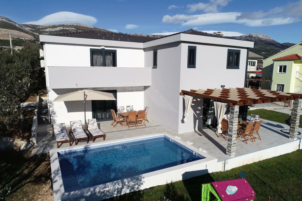 The Globetrotter'S Residence Kastel Novi Luaran gambar